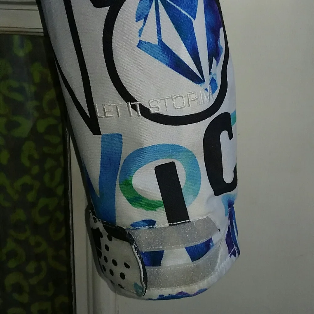 Volcom Jacket - Picture 8 of 12